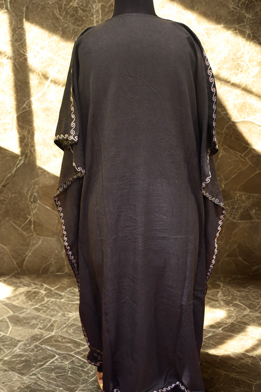 Siyah Gul Aari Kaftan