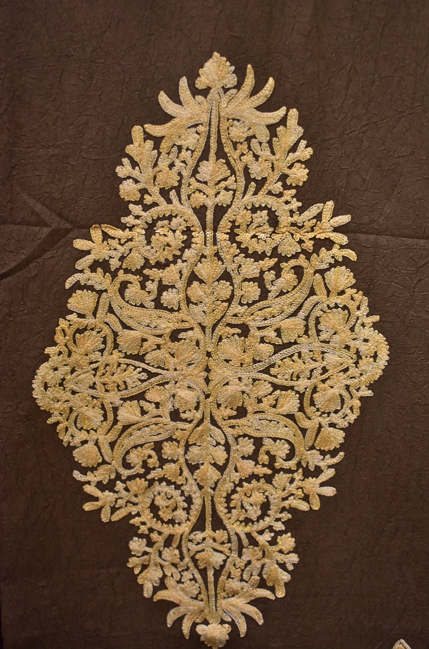 Sehra Aari kaftan