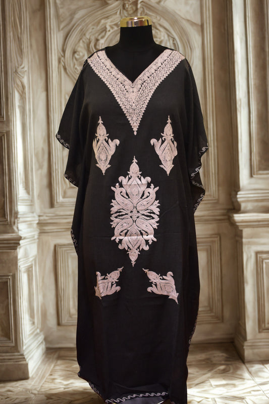 Siyah Gul Aari Kaftan