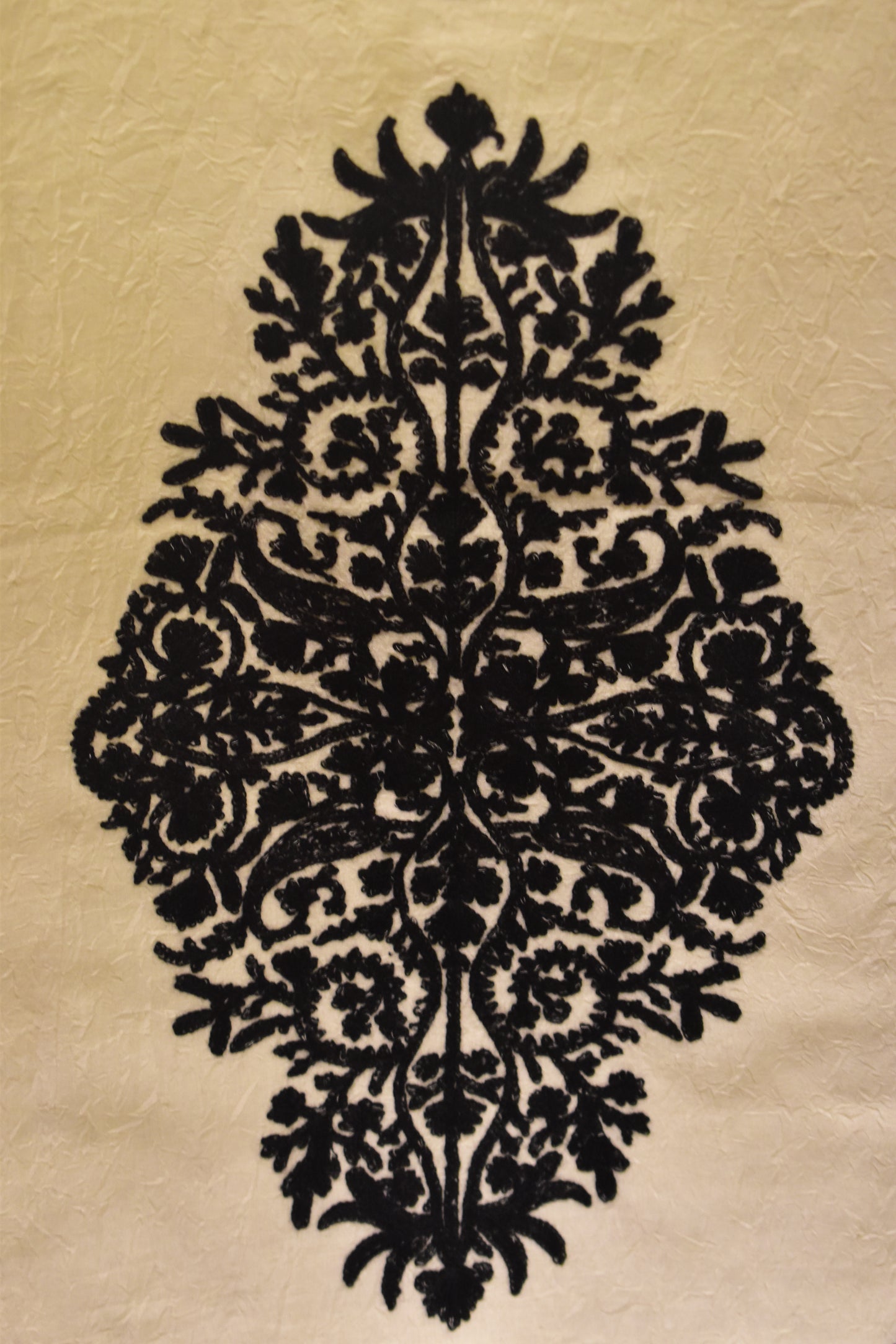 Pure Contrast Aari Kaftan