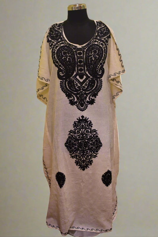 Pure Contrast Aari Kaftan