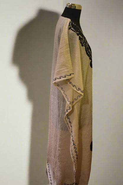 Pure Contrast Aari Kaftan