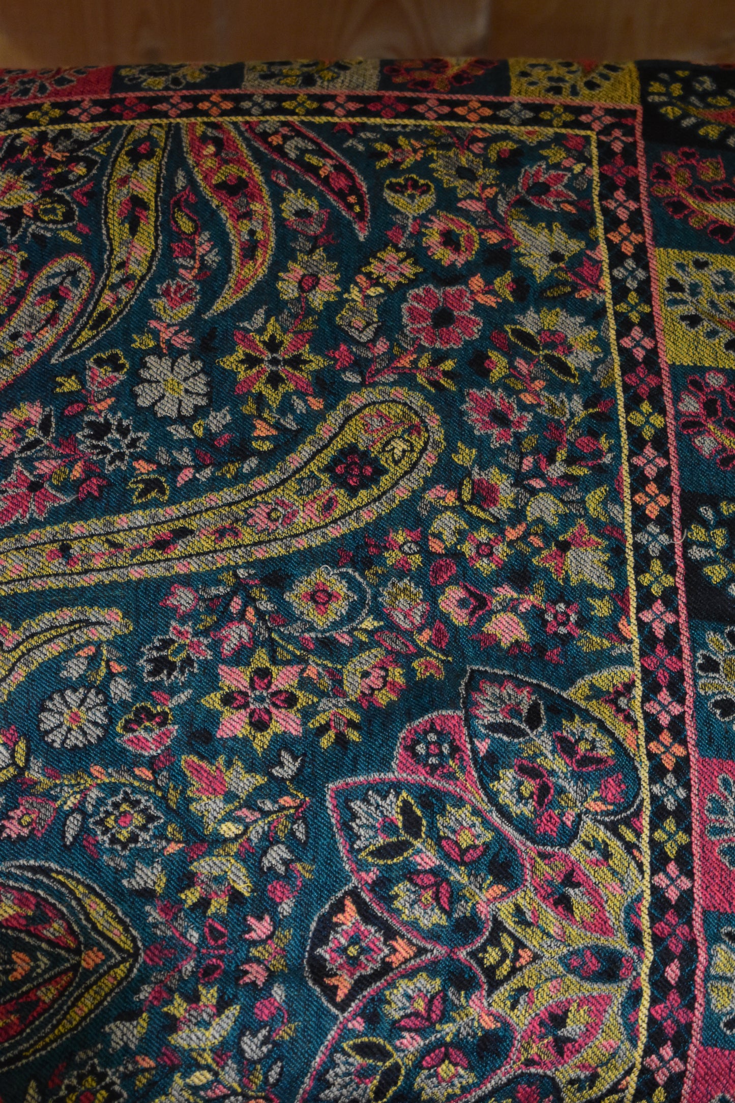 Royal Paisley Kani Stole