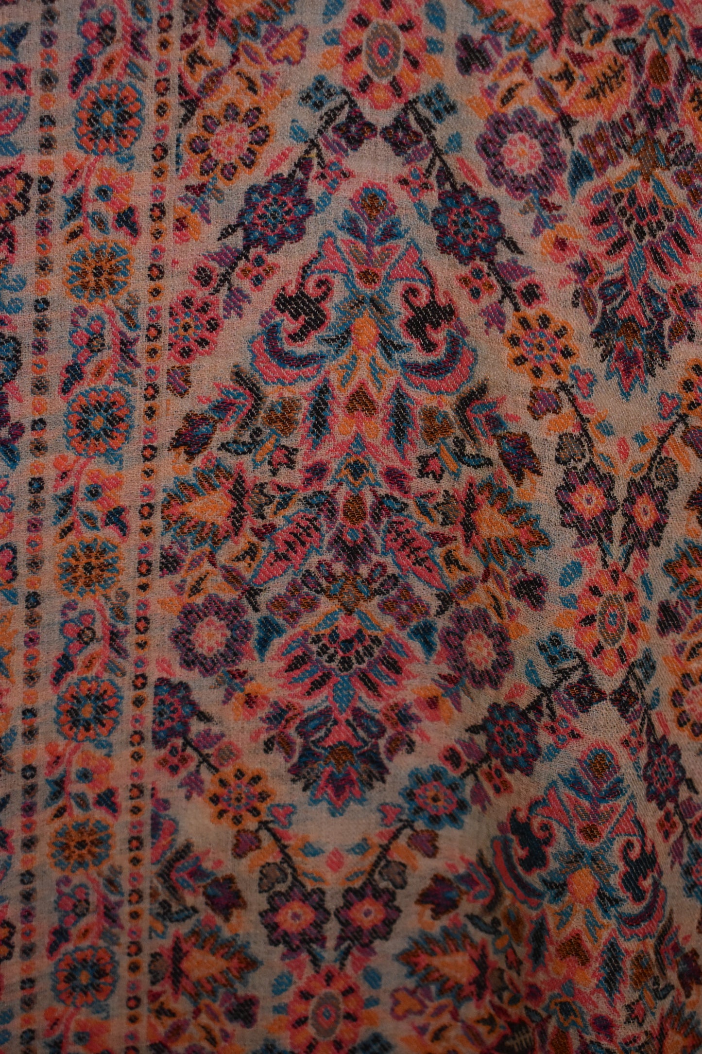 Gulistaan Kani Stole