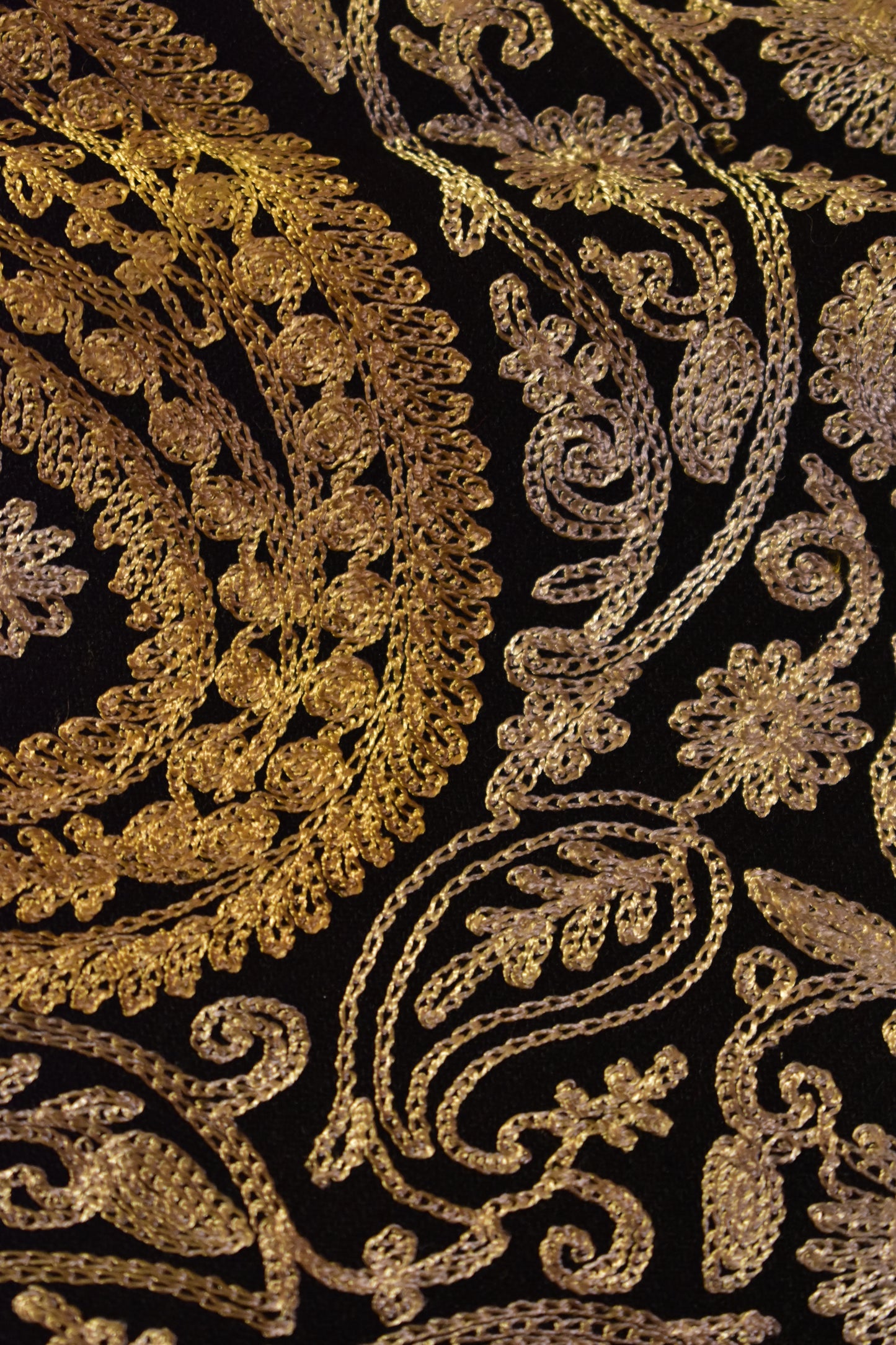 Noir Zari Jacquard Stole