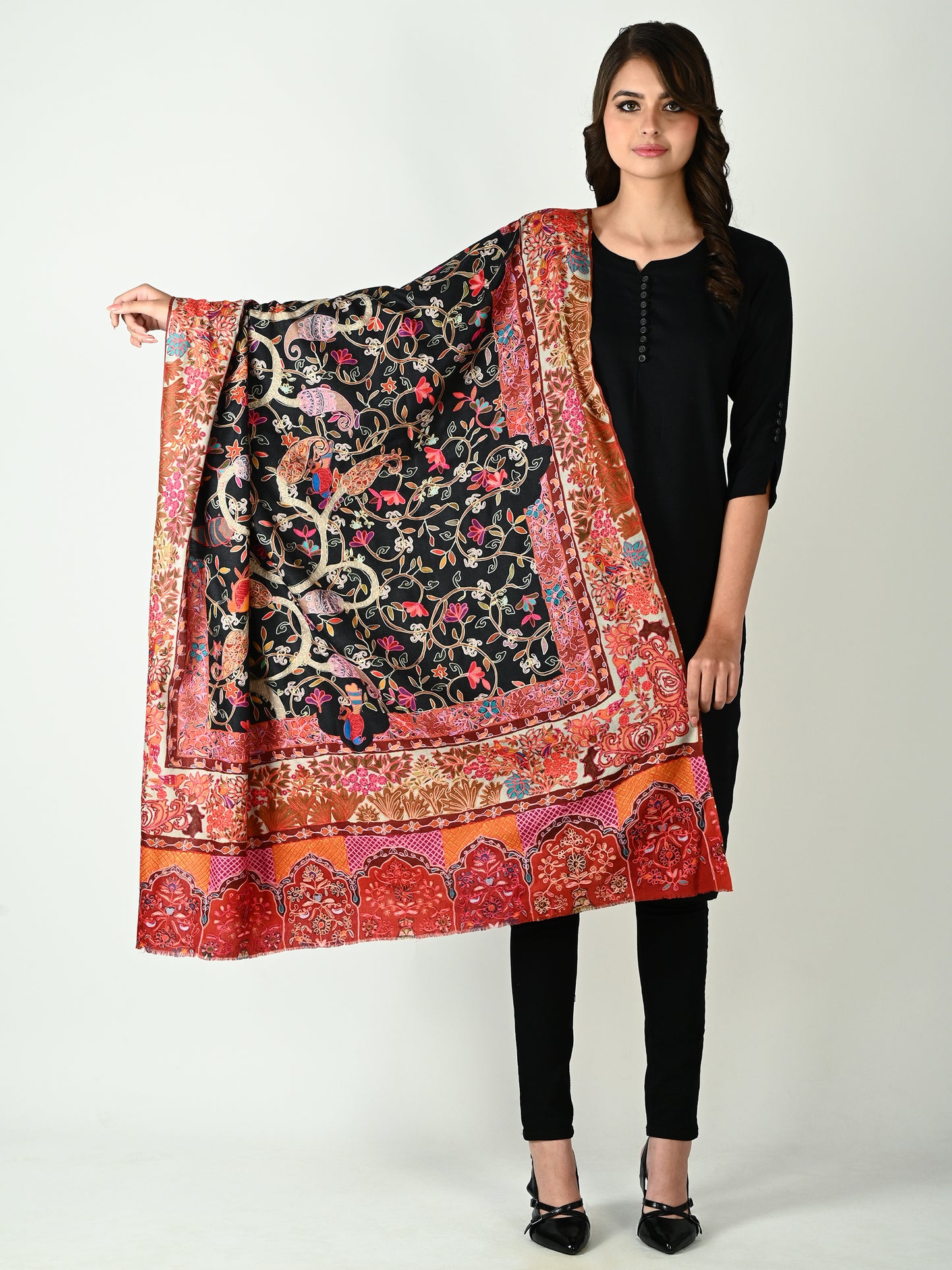 बज़्म-ए-गुल विशेष कलमकारी शॉल