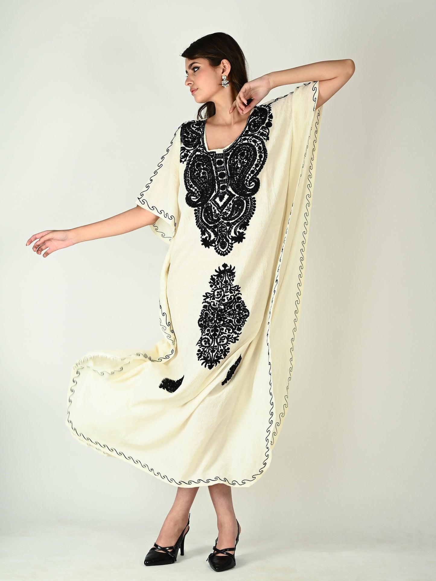 خالص کنٹراسٹ آری کفتان 